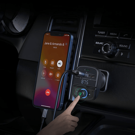 UGREEN  Bluetooth 5.0 Muziek FM Transmitter en 1x USB-C & 2x USB-A Dubbele USB Poort Autolader Zwart - VCTparts.nl