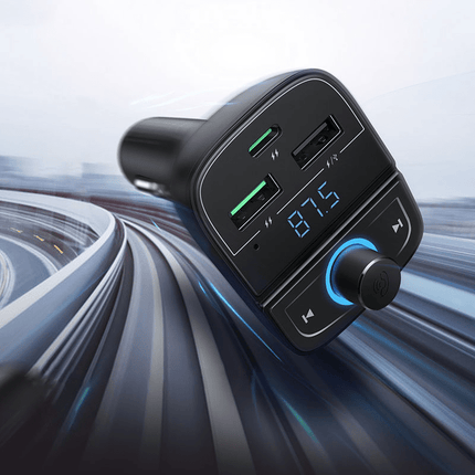 UGREEN  Bluetooth 5.0 Muziek FM Transmitter en 1x USB-C & 2x USB-A Dubbele USB Poort Autolader Zwart - VCTparts.nl